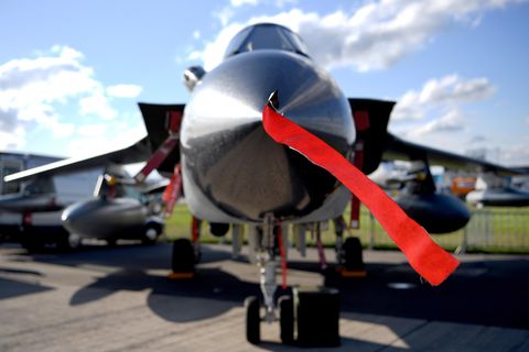 Brandenburg, Schönefeld: Ein Tornado-Kampfjet der Bundeswehr ist bei der Raumfahrtausstellung (ILA) ausgestellt