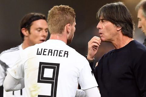Joachim Löw beim Länderspiel der DFB-Elf gegen Peru mit Timo Werner