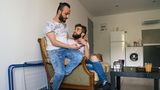 Neustart: In Marseille bekommt Hussein mit seinem Freund eine Wohnung