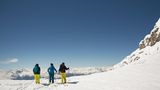 Skifahrer auf dem Hintertuxer Gletscher