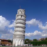 "Bauschmaus": Schiefer Turm von Pisa