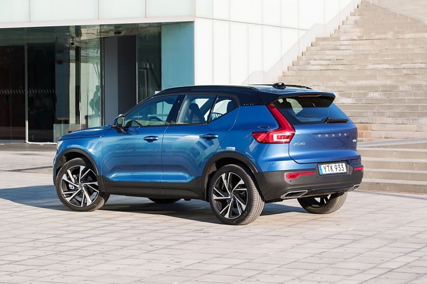 Volvo XC40 T3 - 4,43 Meter lang
