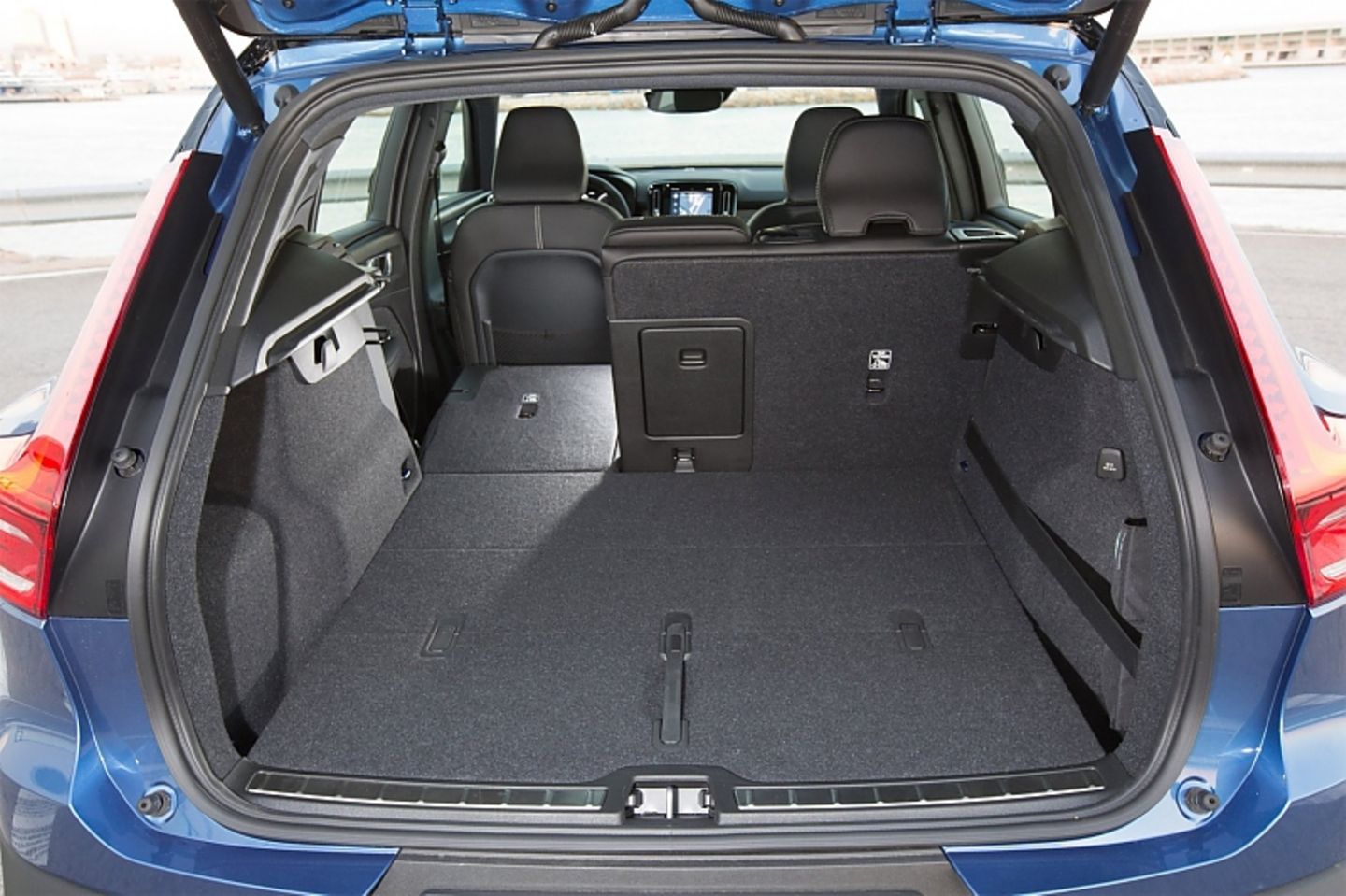 Volvo XC40 T3 - 460 bis 1.335 Liter Stauraum