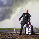 Andi posiert in Taucherausrüstung.