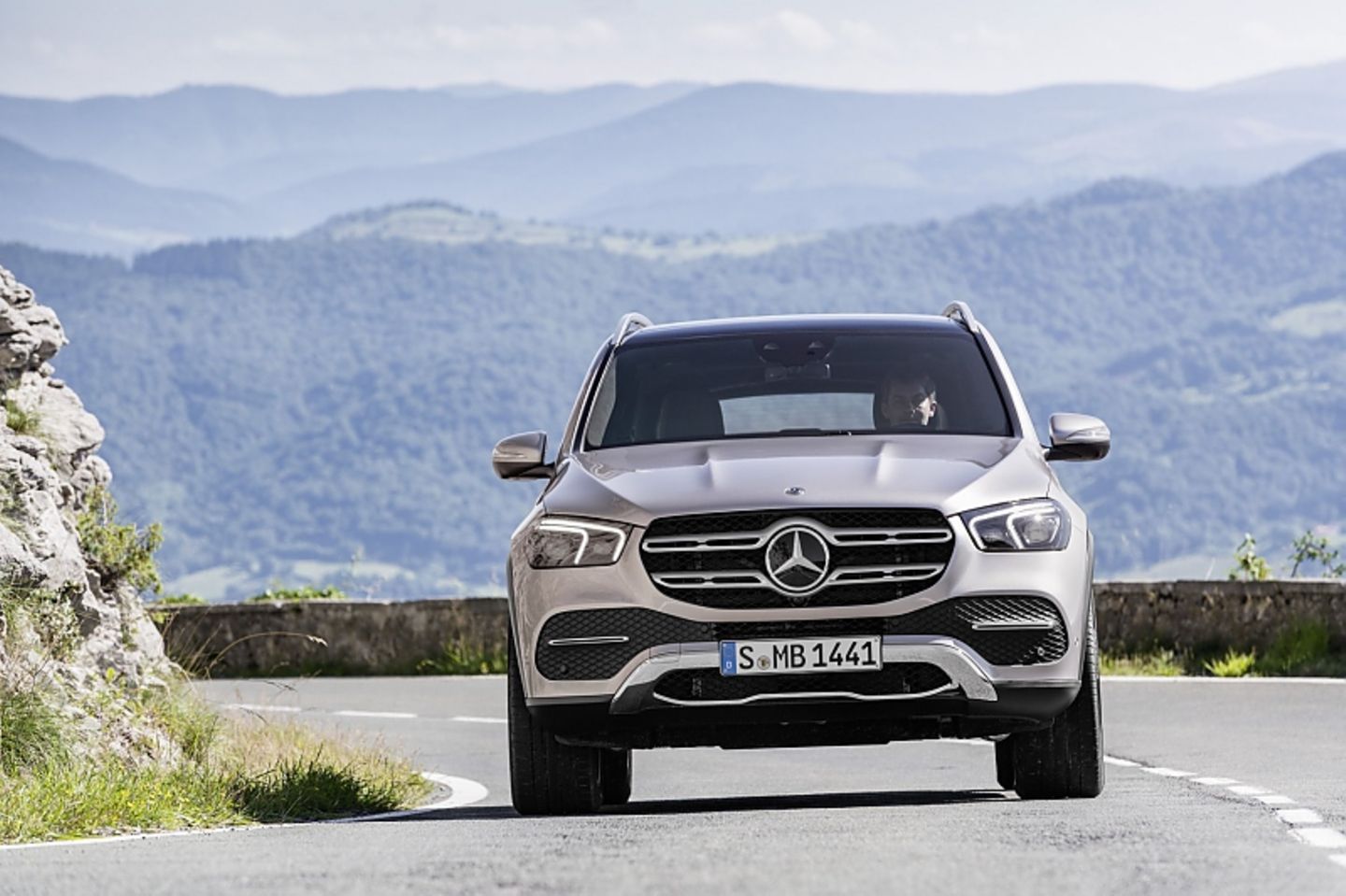 Mercedes GLE 2019 - von vorne unspektakulär und typisch Mercedes