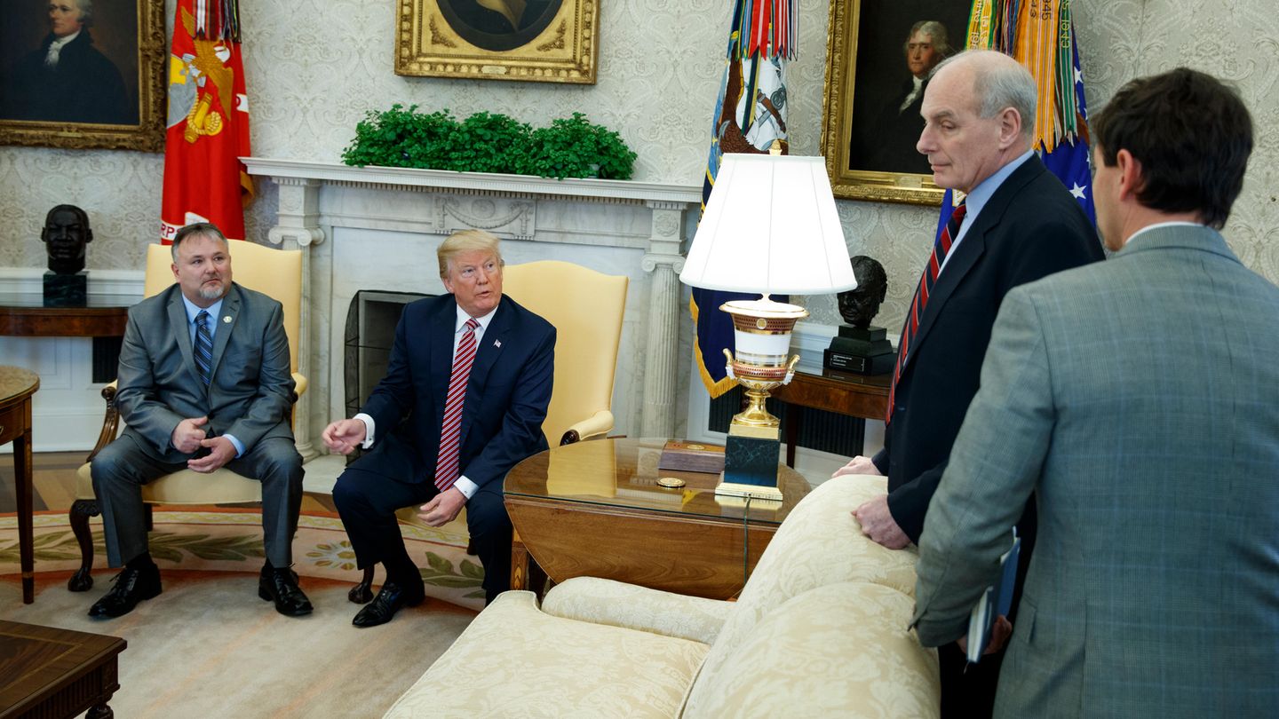 Donald Trump und Stabschef John Kelly