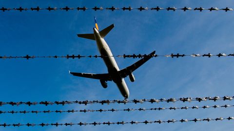 Deutschland Afghanistan Lufthansa-Flugzeug