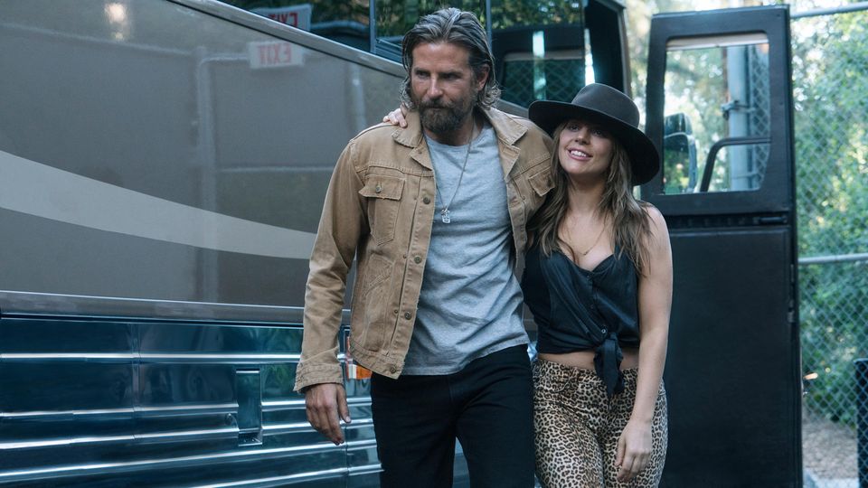 "A Star Is Born": Lady Gaga und Bradley Cooper als verliebtes Musikerpärchen "A Star Is Born": Lady Gaga und Bradley Cooper als verliebtes Musikerpärchen