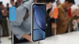 Keynote: Auch das günstigste neue iPhone, das iPhone XR, kommt jetzt im Look des letztjährigen Spitzenmodells daher...