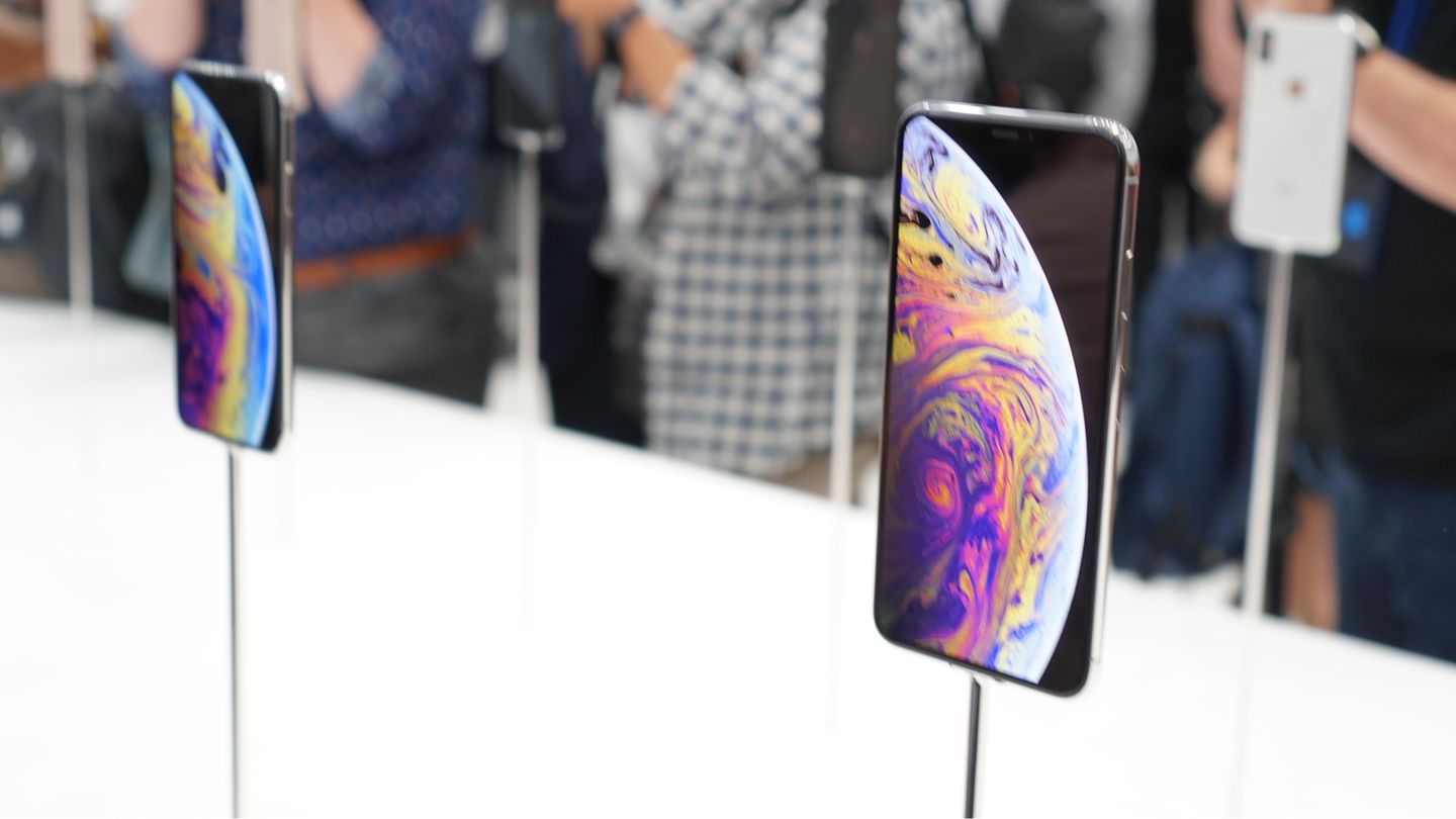 Keynote: Beim Design der neuen Modelle stand klar das iPhone X Pate
