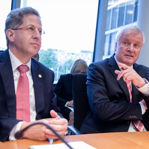 Hans-Georg Maaßen (l.) und Horst Seehofer in der Sondersitzung des Innenausschusses im Deutschen Bundestags