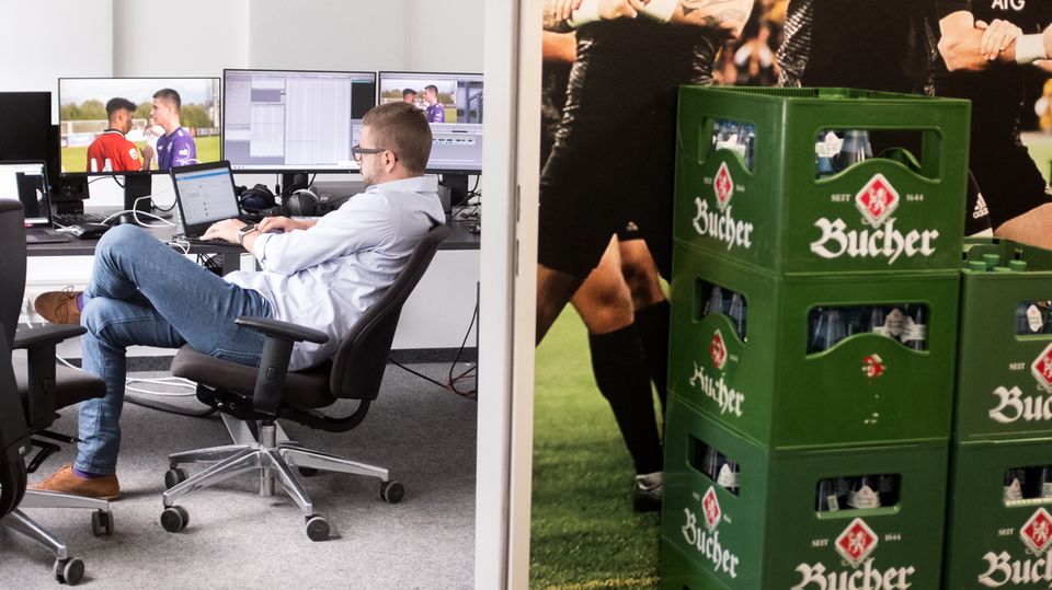 Pay-TV: DAZN-Mitarbeiter produzieren exklusive Dokus für anspruchsvolle Fußball-Fans DAZN-Mitarbeiter produzieren exklusive Dokus für anspruchsvolle Fußball-Fans