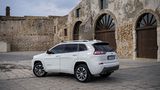 Der Jeep Cherokee ist 4,62 Meter lang