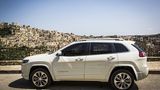 Zunächst startet der Jeep Cherokee mit dem 195 PS-Diesel