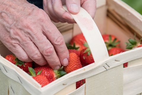 Korb mit Erdbeeren