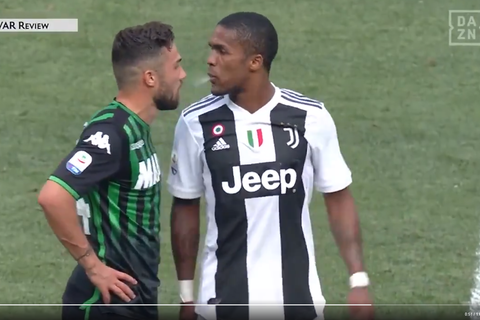 Bei Juve-Sieg: Kopfstoß, Ellbogenschlag, Gegner in den Mund gespuckt - Ex-Bayern-Star Costa dreht völlig frei