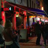 Die Lichtstimmung wird nachts realistisch eingefangen.