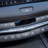 Könnte glatt als Klavier durchgehen: Die Bedienknöpfe im Cadillac XT4