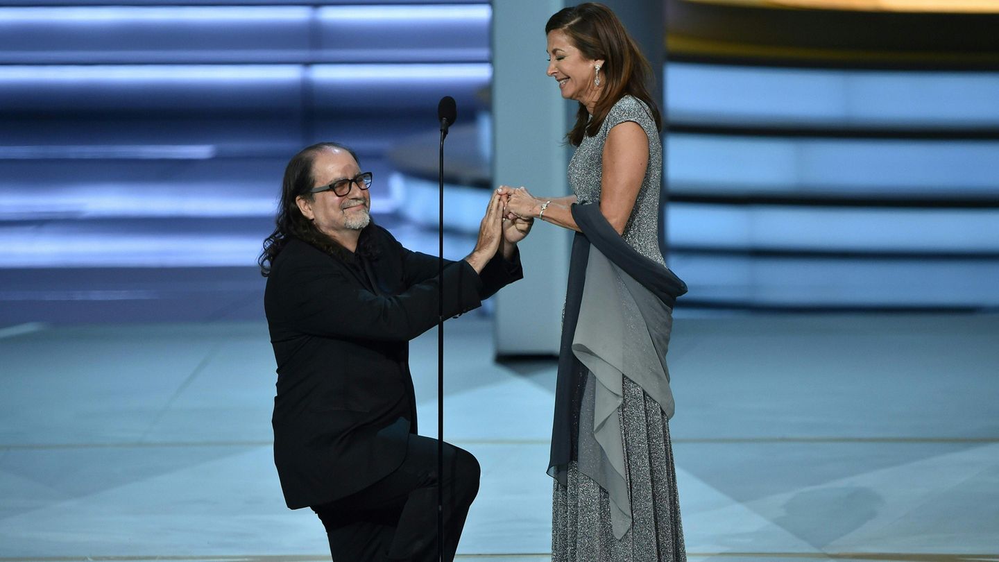 Glenn Weiss macht seiner Freundin Jan Svendsen den Heiratsantrag