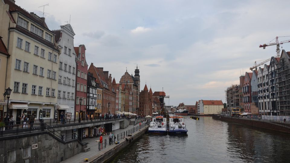 Promenade am Fluss: Die Altstadt von Danzig