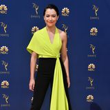 Schauspielerin Tatiana Maslany trug Einteiler statt Kleid. Ungewöhnlich war die Schleppe auf der Vorderseite - wenn die sich mal nicht zur Stolperfalle entpuppt.