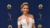 Auch Schauspielerin Scarlett Johansson entschied sich für eine weiße Robe. Allerdings erinnerte ihr Balmain-Kleid ein wenig an ein Frottee-Handtuch.