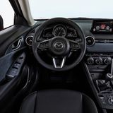 Das Cockpit im Mazda CX-3 2019