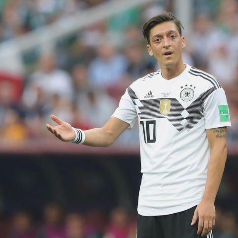 Mesut Özil bei einem seiner letzten Einsätze im Nationalteam: Weiter Diskussion um Rassismusvorwürfe