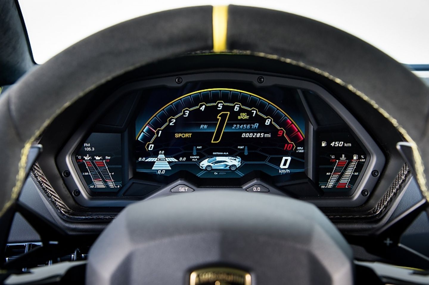 Lamborghini Aventador SVJ - digitale Instrumente im Cockpit