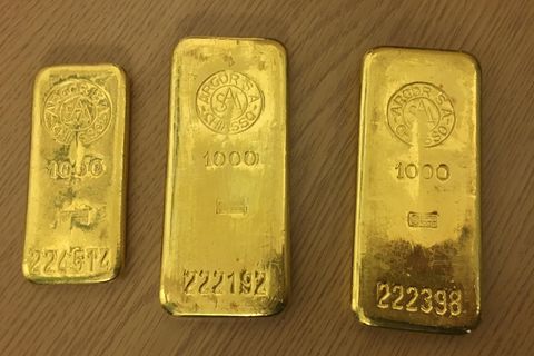 Drei Goldbarren gefunden und diese zum Fundbüro gebracht