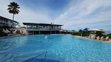 Cristal Ballena Hotel Resort & Spa  Eine ungewöhnliche Unterkunft auf Vier-Sterne-Niveau: Die zwölf Hektar große Hotelanlage liegt auf einem Hügel zwischen Pazifik und Regenwald bei Uvita de Osa und dem Parco Nacional Marino Ballena. Die 19 Suiten haben alle Meerblick und schnelles Wlan. Hinzu kommen zwei Adventure Lodges, ein riesiger Swimmingpool, ein Wellness-Bereich und ein tropischer Park mit majestätischen Fächerpalmen. Ein idealer Ausgangspunkt zur Vogelbeobachtung und für Whale-Watching-Touren.  Infos: www.cristal-ballena.com