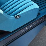Peugeot e-Legend Concept 2018 - Flockvelours im Innern
