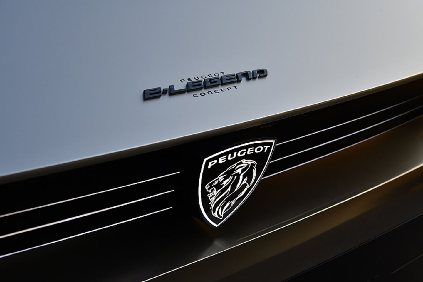 Peugeot e-Legend Concept 2018