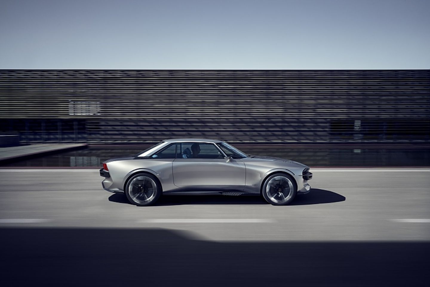 Peugeot e-Legend Concept 2018