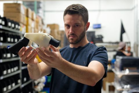Cody Wilson streitet sich mit der Regierung, ob er Baupläne für Waffen ins Netz stellen darf