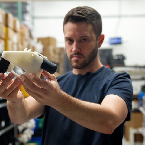 Cody Wilson streitet sich mit der Regierung, ob er Baupläne für Waffen ins Netz stellen darf