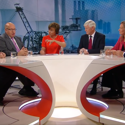 Mit Blick auf den Hambacher Forst diskutierten die Gäste bei "Maybrit Illner"