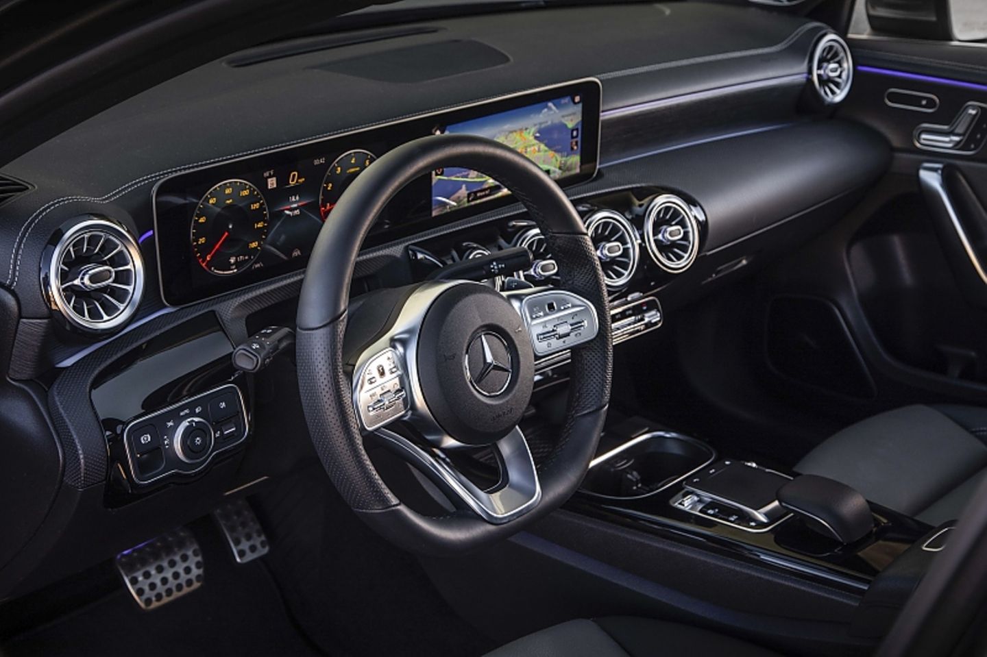 Das Cockpit des Mercedes A 220 4matic
