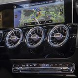 Mercedes A 220 4matic - mit zwei 10,25-Zoll-Displays