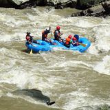 Dramatischer wird es in den Stromschnellen: Stellen des Pacuare Rivers bis zur Schwierigkeitsstufe 5 sind zu bewältigen