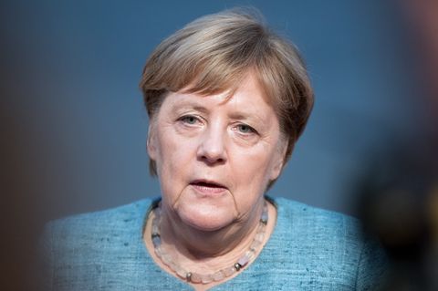 Bundeskanzlerin Angela Merkel gibt eine Erklärung zu den neuen Maaßen-Verhandlungen ab