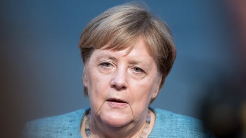 Bundeskanzlerin Angela Merkel gibt eine Erklärung zu den neuen Maaßen-Verhandlungen ab