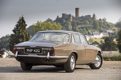 Jaguar-Chef Sir William Lyons holte sich auch einen XJ6