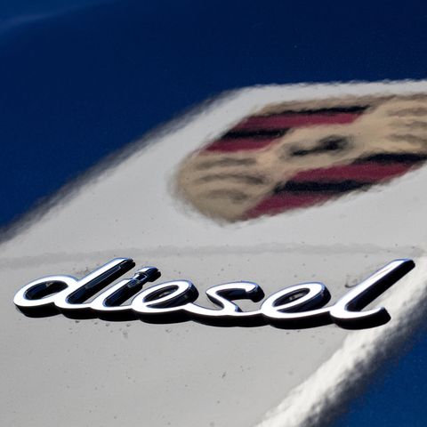 Ein Porsche mit dem Schriftzug Diesel