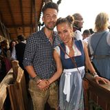 Das Promi-Paar Wayne und Annemarie Carpendale ließ sich den Wiesn-Auftakt ebenfalls nicht entgehen
