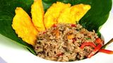 Gallo Pinto, Reis mit schwarzen Bohnen werden in Costa Rica nicht nur zum Frühstück gegessen.