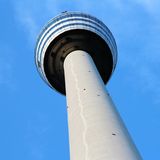 Der Klassiker in der Hauptstadt Baden-Württembergs: Auf dem Gipfel des Hohen Bopsers steht der in den 1950er Jahren gebaute Stuttgarter Fernsehturm. Eintrittspreis: 7 Euro.  Infos: www.fernsehturm-stuttgart.de