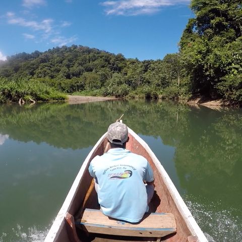 Costa Rica: Ein Besuch im Regenwald: Im Einbaum zu den Indios
