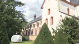 Das imposante Kloster Eberbach aus dem 12. Jahrhundert widmet sich heute dem Weinanbau