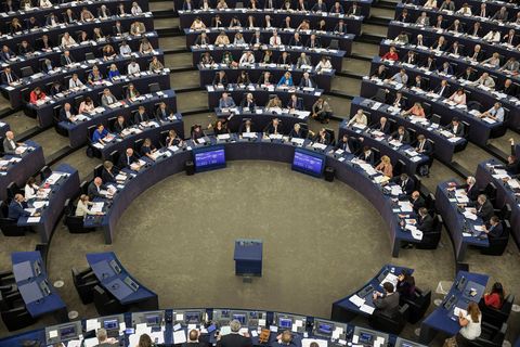 Das Europa-Parlament in Straßburg: Sollten Parlamentarier ihre Spesenabrechnungen offen legen müssen? Darum tobt ein Streit.